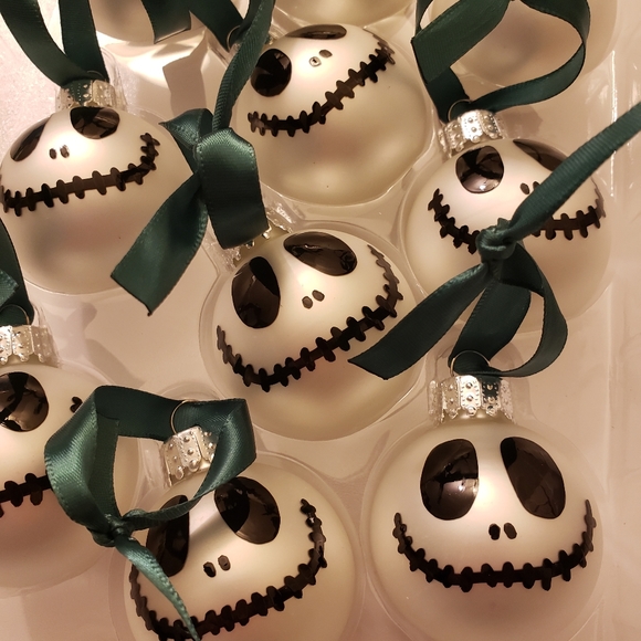 Jack Skellington 10 Piece Mini Ornament Set Ribbon - Picture 3 of 4